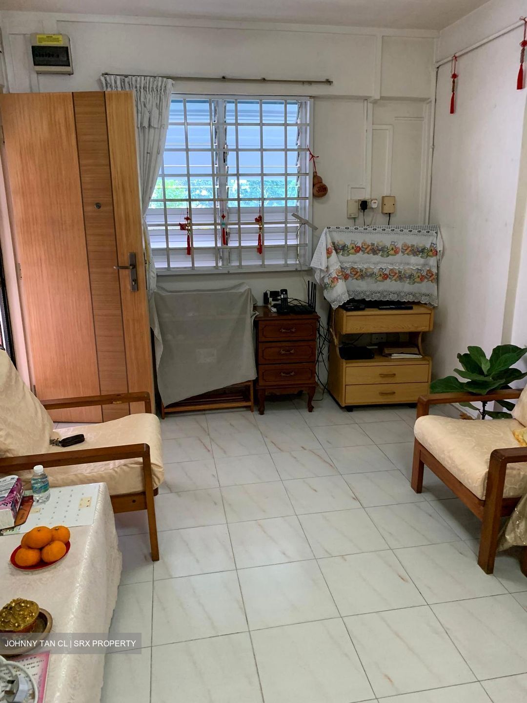 Blk 240 Gombak Gardens (Bukit Batok), HDB 3 Rooms #557903411